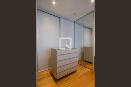 Suíte de apartamento para alugar com 2 quartos, 75m² em Vila Pompéia, São Paulo