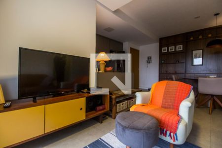 Sala de TV de apartamento à venda com 2 quartos, 70m² em Empresarial 18 do Forte, Barueri