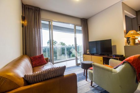 Sala de TV de apartamento à venda com 2 quartos, 70m² em Empresarial 18 do Forte, Barueri