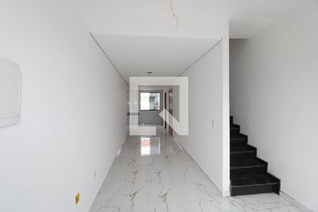 Casa à venda com 100m², 2 quartos e 2 vagasSala/Cozinha