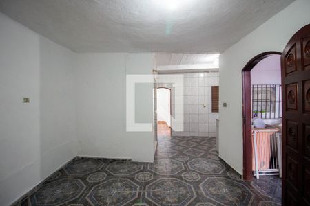 Sala de casa para alugar com 2 quartos, 70m² em Jardim Itapemirim, São Paulo
