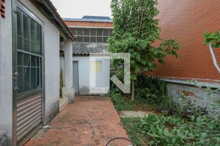 Casa à venda com 196m², 2 quartos e 1 vaga Casa à venda com 196m², 2 quartos e 1 vagaQuintal