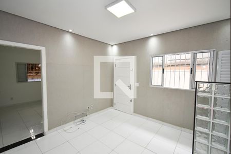 Sala de casa para alugar com 2 quartos, 100m² em Parque Edu Chaves, São Paulo