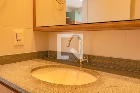 Banheiro de apartamento à venda com 1 quarto, 37m² em Vila Monte Alegre, São Paulo