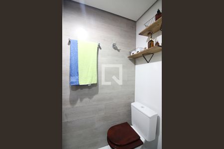 Banheiro  de apartamento à venda com 1 quarto, 44m² em Nova Petró13polis, São Bernardo do Campo