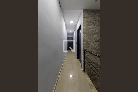 Corredor de casa à venda com 4 quartos, 200m² em Vila Bela, São Paulo