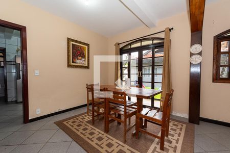 Sala de casa para alugar com 2 quartos, 162m² em Santa Cândida, Curitiba