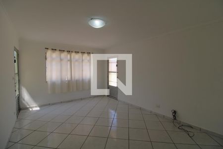 Casa à venda com 219m², 5 quartos e 4 vagasSala