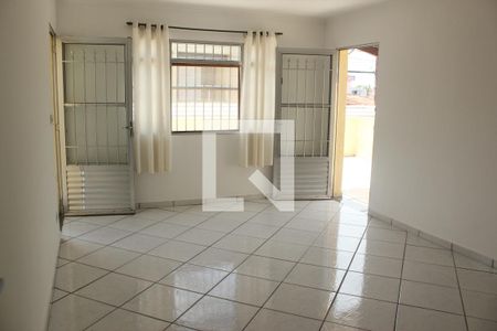 Sala de casa à venda com 5 quartos, 219m² em Jardim Regis, São Paulo