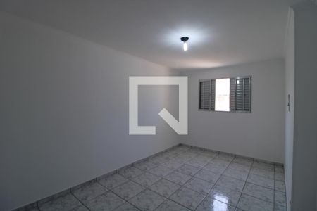 Quarto 2 de casa à venda com 5 quartos, 219m² em Jardim Regis, São Paulo