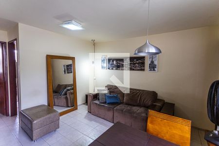 Sala de apartamento para alugar com 3 quartos, 72m² em Colégio Batista, Belo Horizonte