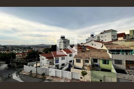Vista do Quarto de apartamento à venda com 2 quartos, 118m² em Heliópolis, Belo Horizonte
