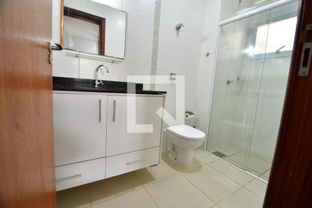 Banheiro de kitnet/studio para alugar com 1 quarto, 35m² em Parque dos Jacarandás, Campinas