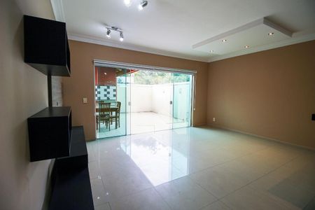 Sala de casa de condomínio para alugar com 3 quartos, 102m² em Boa Vista, Sorocaba