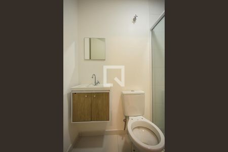 Banheiro de kitnet/studio para alugar com 1 quarto, 20m² em Vila Sonia, São Paulo