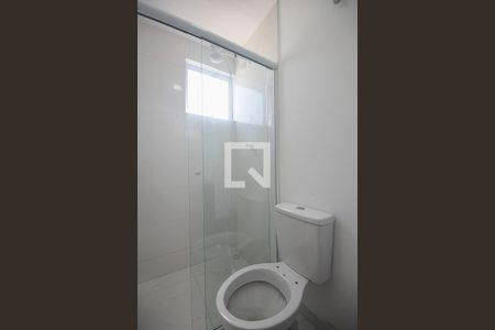 Banheiro de kitnet/studio para alugar com 1 quarto, 20m² em Vila Sonia, São Paulo