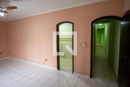 Casa para alugar com 300m², 2 quartos e 2 vagas Casa para alugar com 300m², 2 quartos e 2 vagasQuarto 2 / Suíte