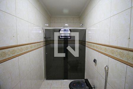 Casa para alugar com 300m², 2 quartos e 2 vagas Casa para alugar com 300m², 2 quartos e 2 vagasBanheiro / suíte
