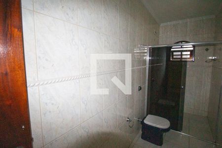 Casa para alugar com 300m², 2 quartos e 2 vagas Casa para alugar com 300m², 2 quartos e 2 vagasBanheiro