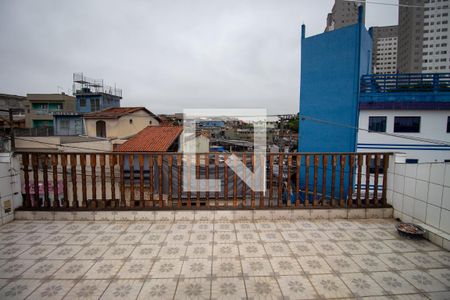 Casa para alugar com 300m², 2 quartos e 2 vagas Casa para alugar com 300m², 2 quartos e 2 vagasÁrea de Lazer / Varanda