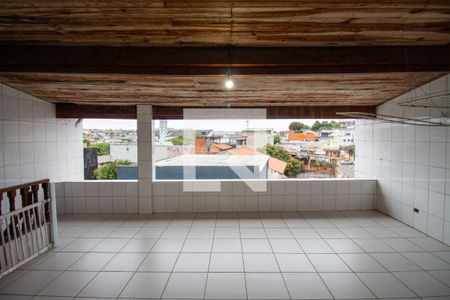 Casa para alugar com 300m², 2 quartos e 2 vagas Casa para alugar com 300m², 2 quartos e 2 vagasÁrea de Lazer / Varanda