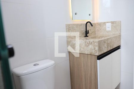 Detalhe do banheiro de apartamento para alugar com 1 quarto, 31m² em Centro, São Leopoldo