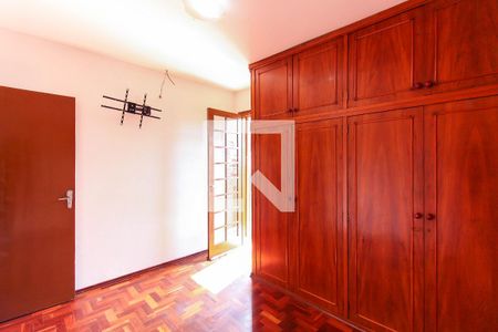 Quarto 1 de casa para alugar com 2 quartos, 75m² em Vila Canero, São Paulo