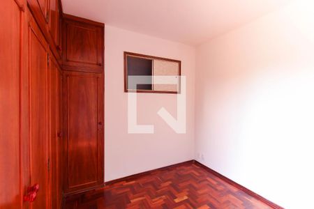 Quarto 1 de casa para alugar com 2 quartos, 75m² em Vila Canero, São Paulo