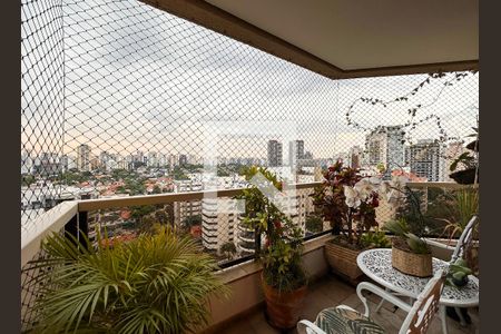 Sacada  de apartamento à venda com 4 quartos, 200m² em Brooklin Novo, São Paulo