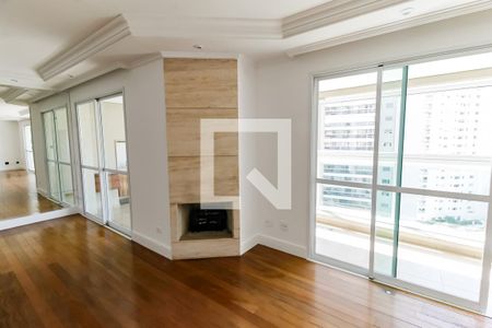 Detalhe Sala de apartamento para alugar com 4 quartos, 193m² em Vila Suzana, São Paulo