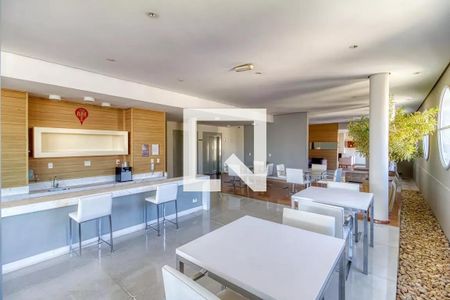 Apartamento à venda com 68m², 2 quartos e 1 vaga Apartamento à venda com 68m², 2 quartos e 1 vagaÁrea comum - Salão de festas