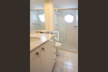 Apartamento à venda com 68m², 2 quartos e 1 vaga Apartamento à venda com 68m², 2 quartos e 1 vagaBanheiro