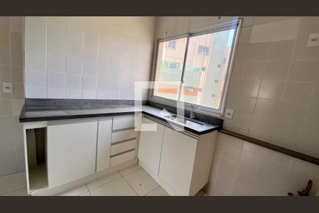 Cozinha de apartamento para alugar com 4 quartos, 144m² em Vila Paris, Belo Horizonte