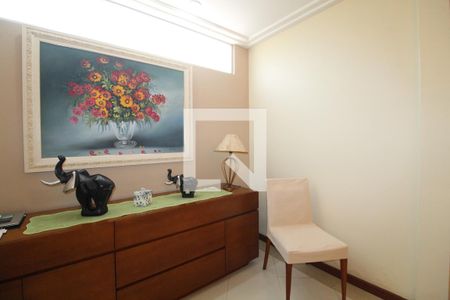 Sala de casa de condomínio à venda com 4 quartos, 673m² em Itanhangá, Rio de Janeiro