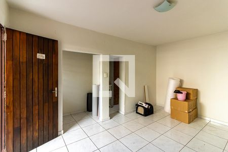 Sala de casa para alugar com 3 quartos, 250m² em Parque Peruche, São Paulo