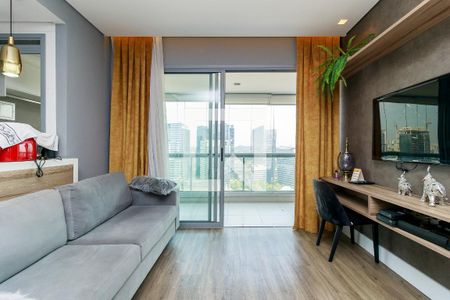 Sala de apartamento à venda com 2 quartos, 75m² em Santo Amaro, São Paulo