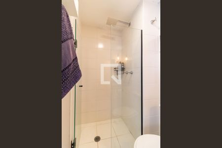 Apartamento à venda com 45m², 2 quartos e 1 vaga Apartamento à venda com 45m², 2 quartos e 1 vagaBanheiro