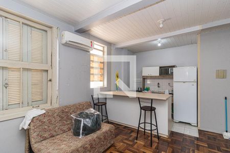 Quarto/Cozinha de apartamento à venda com 1 quarto, 51m² em Floresta, Porto Alegre