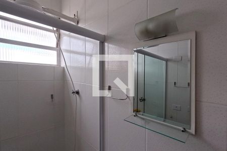 Banheiro de kitnet/studio para alugar com 1 quarto, 32m² em Boqueirão, Santos