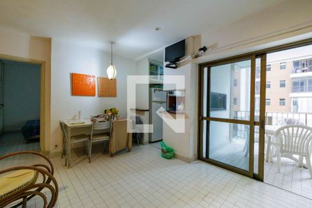 Sala de apartamento à venda com 2 quartos, 80m² em Barra da Tijuca, Rio de Janeiro