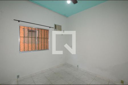 Quarto  de casa para alugar com 1 quarto, 41m² em Bento Ribeiro, Rio de Janeiro