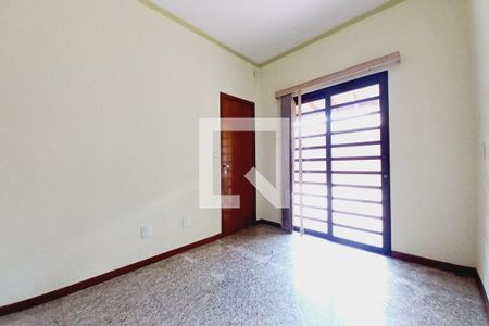 Sala de TV de casa à venda com 5 quartos, 320m² em Jardim Dom Nery, Campinas