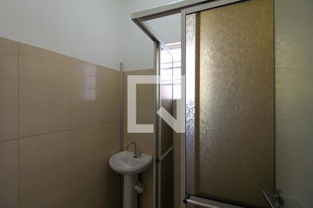 Banheiro de casa para alugar com 1 quarto, 20m² em Vila Zelina, São Paulo