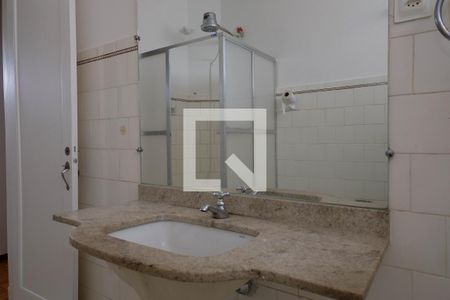 Banheiro de apartamento para alugar com 2 quartos, 68m² em Funcionários, Belo Horizonte