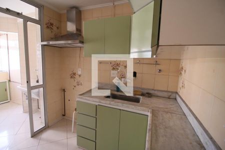 Cozinha de apartamento à venda com 3 quartos, 64m² em Jardim Olympia, São Paulo