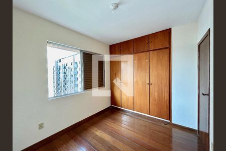 Quarto 3 de apartamento à venda com 4 quartos, 133m² em Lourdes, Belo Horizonte