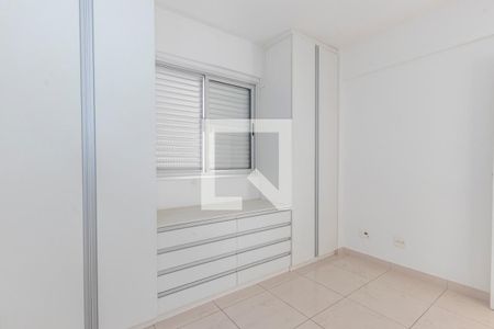 Quarto 1 de apartamento à venda com 2 quartos, 63m² em Santo Antônio, Belo Horizonte