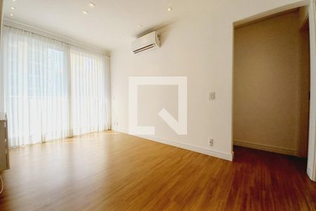 Sala  de apartamento para alugar com 2 quartos, 106m² em Centro, Campinas