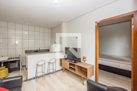 Sala de kitnet/studio para alugar com 1 quarto, 70m² em Nova Gameleira, Belo Horizonte