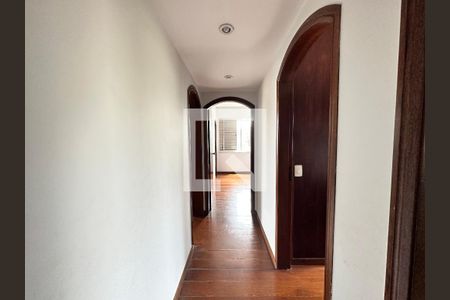 Corredor de apartamento à venda com 3 quartos, 140m² em Mangabeiras, Belo Horizonte
